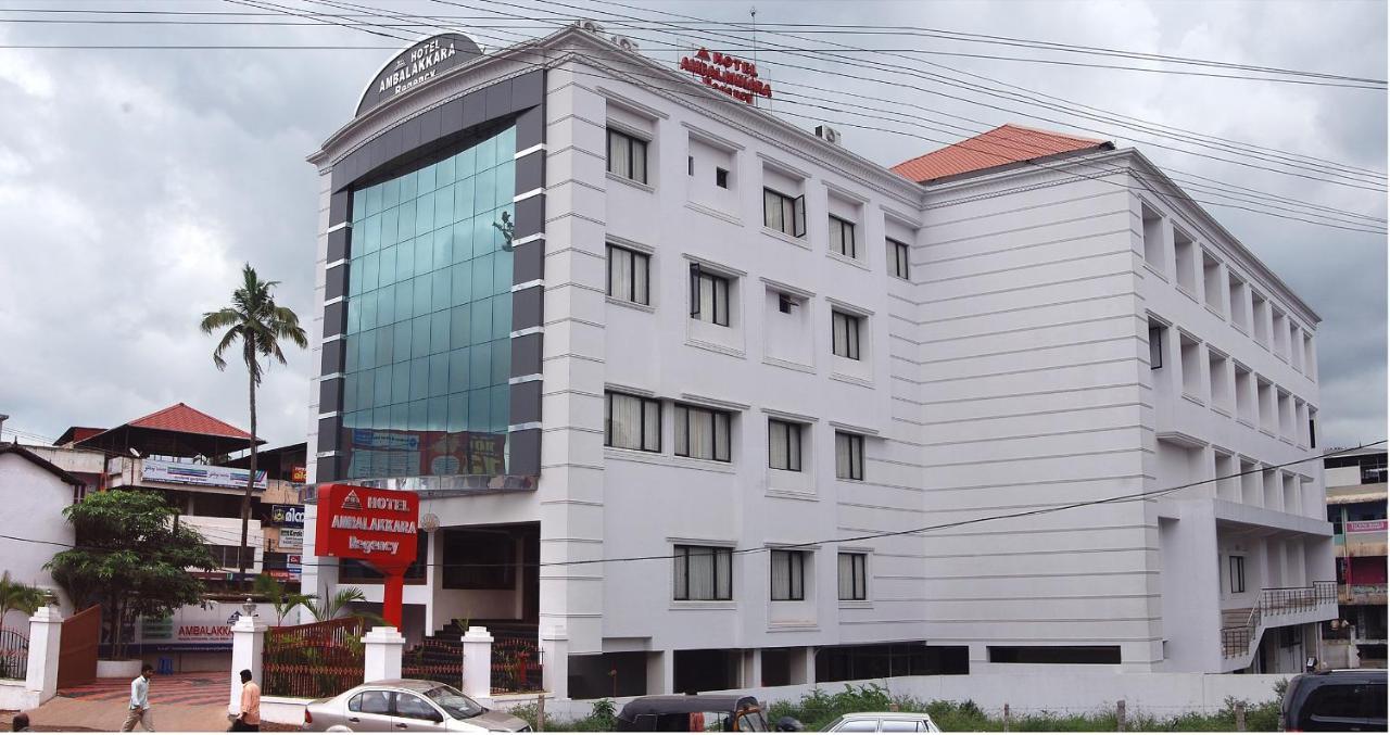 Ambalakkara Regency Hotel Kottārakara Exterior foto